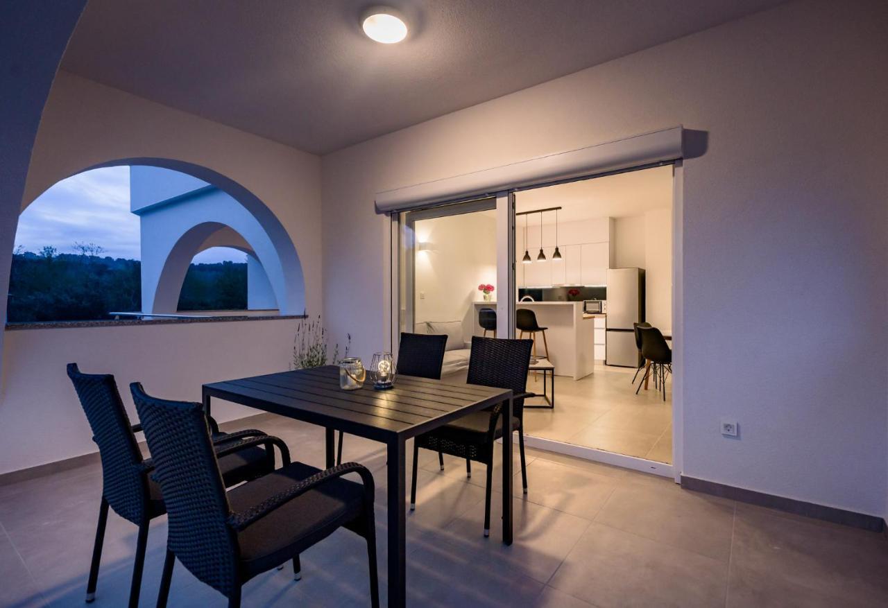 Apartmani Villa Zora Lopar Exteriör bild