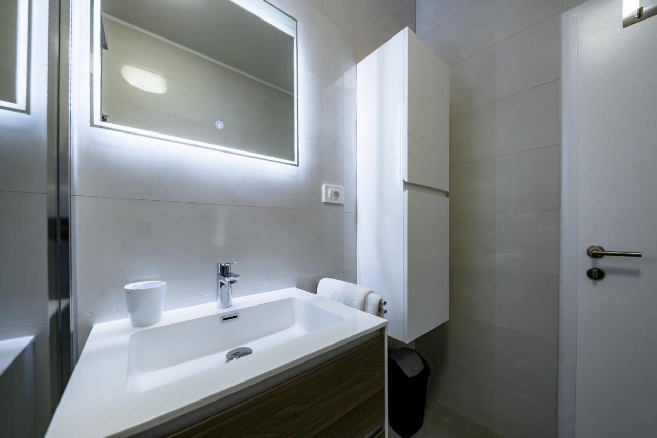 Apartmani Villa Zora Lopar Exteriör bild
