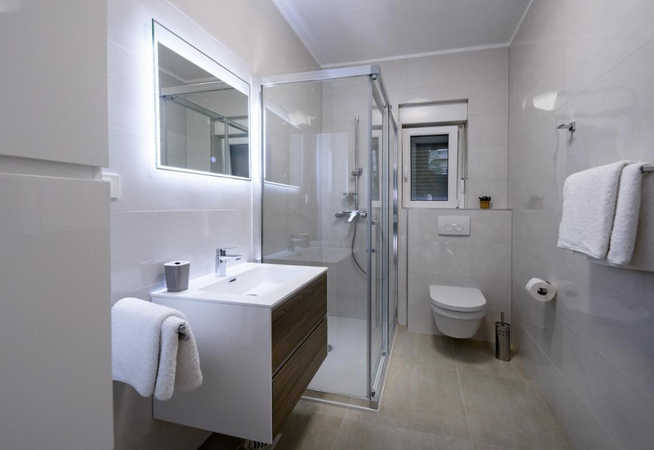 Apartmani Villa Zora Lopar Exteriör bild