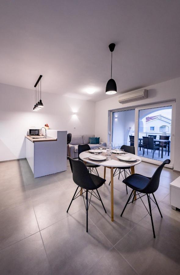 Apartmani Villa Zora Lopar Exteriör bild