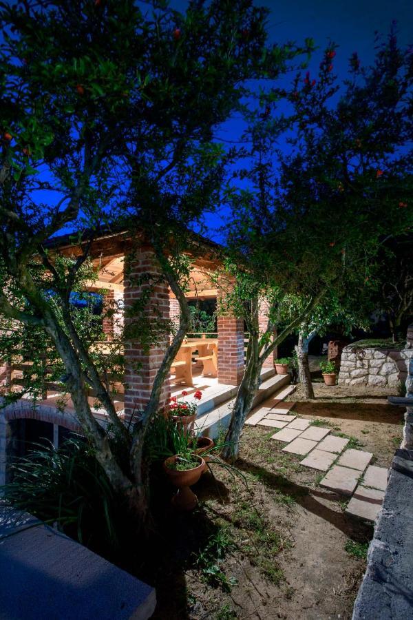Apartmani Villa Zora Lopar Exteriör bild