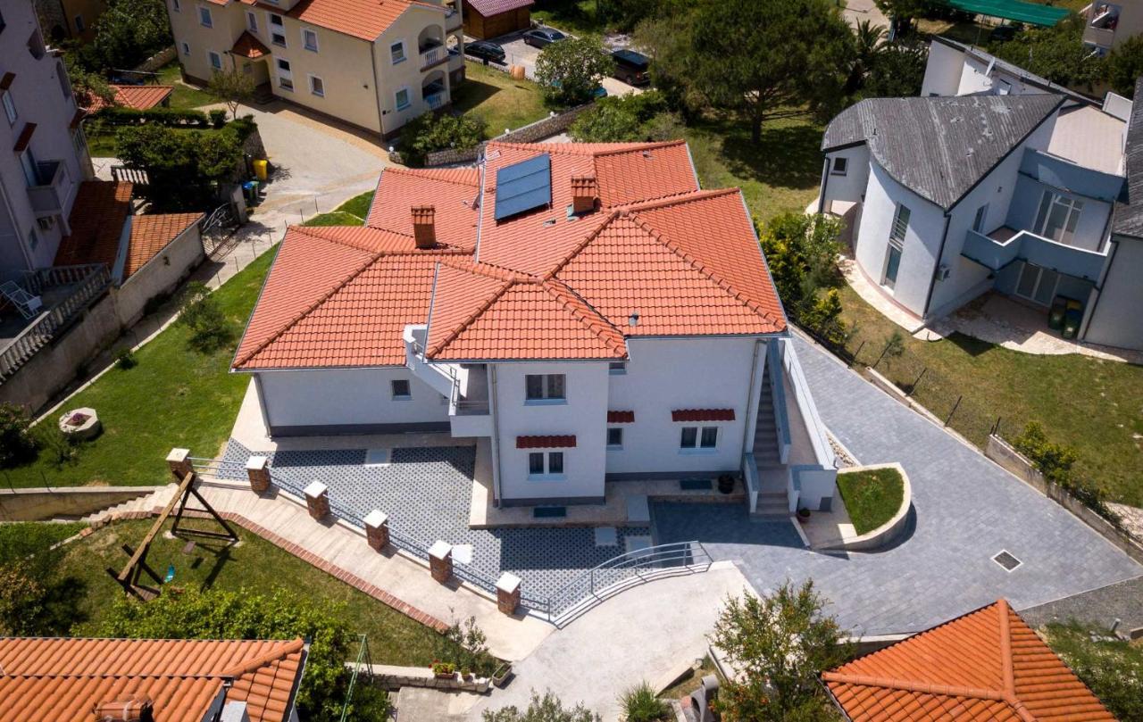 Apartmani Villa Zora Lopar Exteriör bild