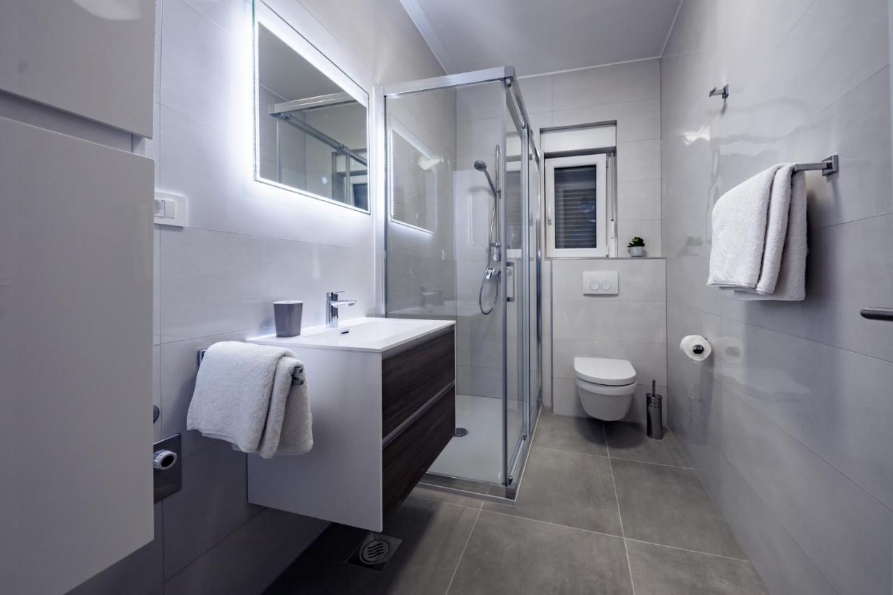 Apartmani Villa Zora Lopar Exteriör bild