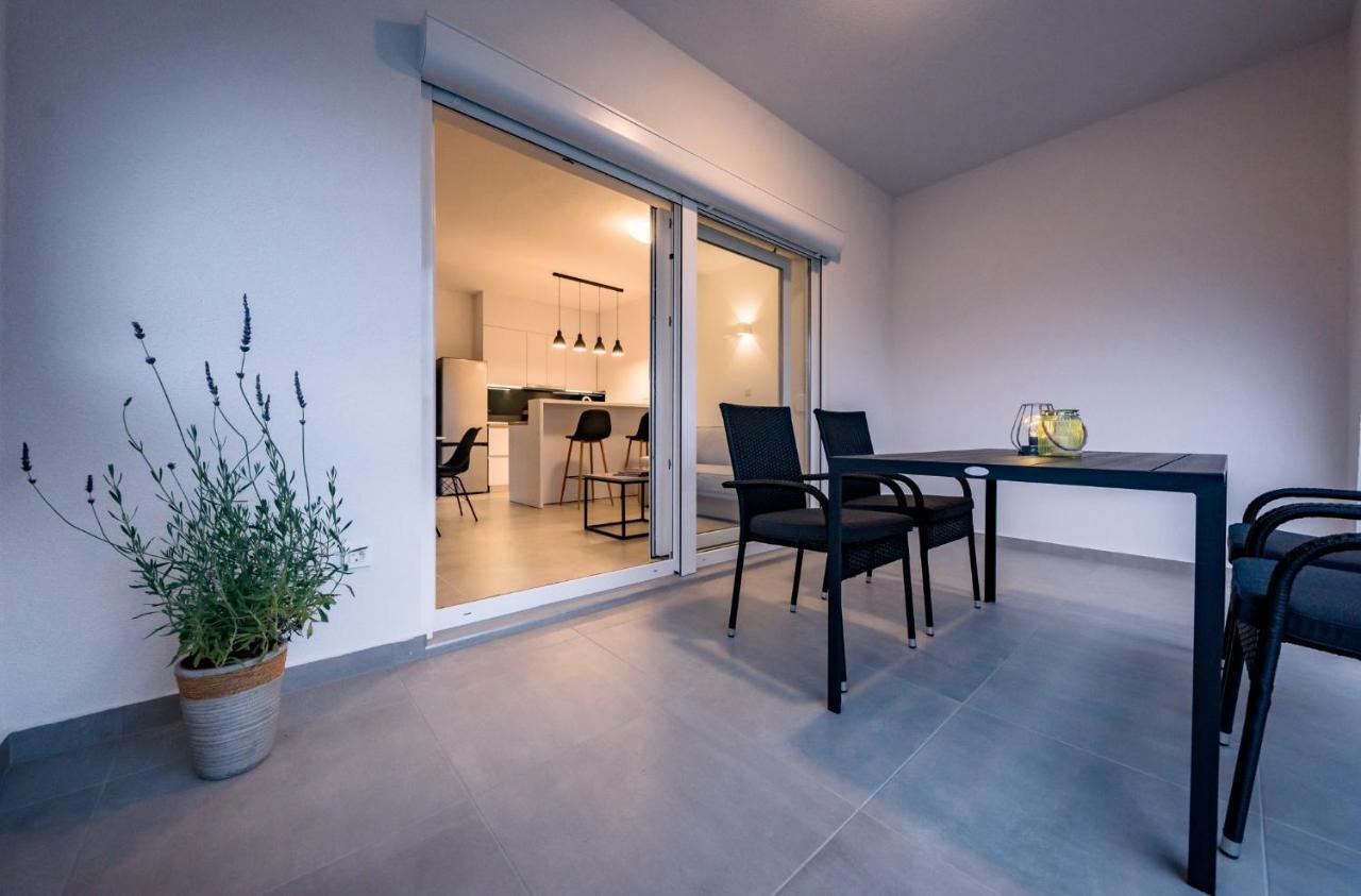 Apartmani Villa Zora Lopar Exteriör bild