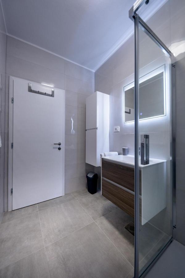 Apartmani Villa Zora Lopar Exteriör bild