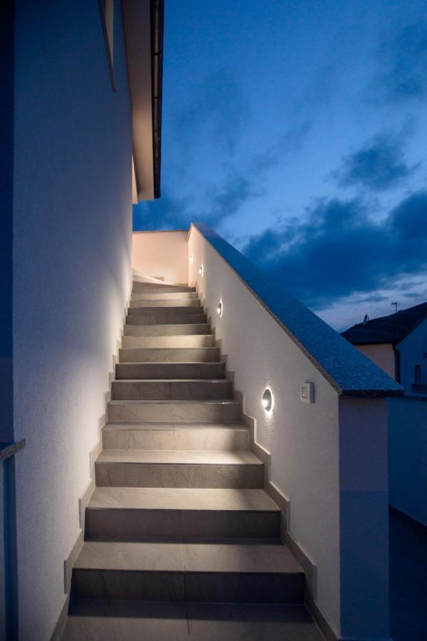 Apartmani Villa Zora Lopar Exteriör bild