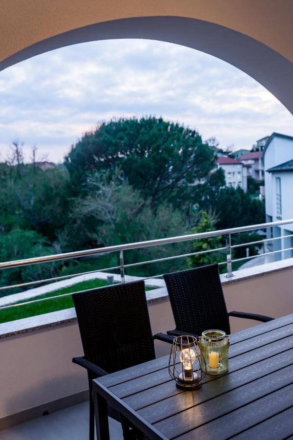 Apartmani Villa Zora Lopar Exteriör bild