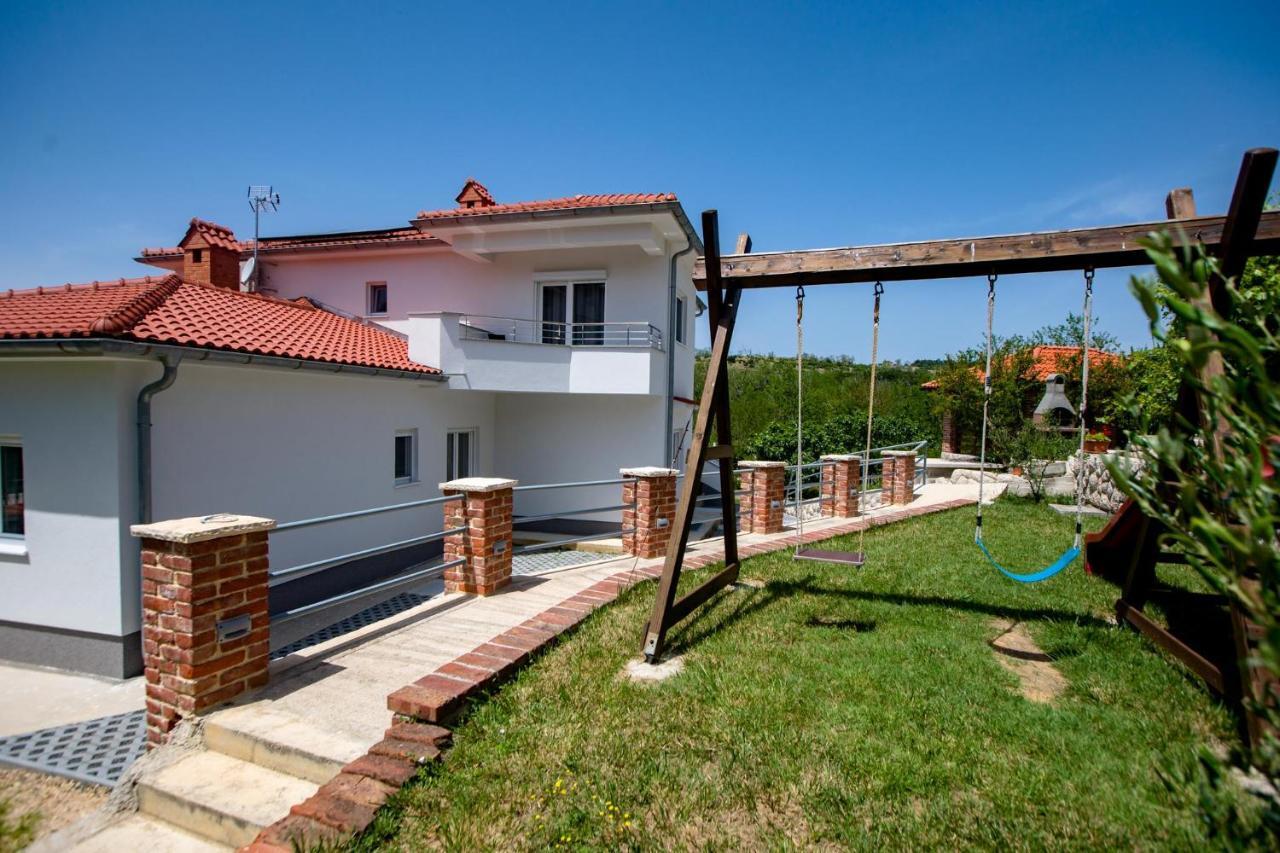 Apartmani Villa Zora Lopar Exteriör bild
